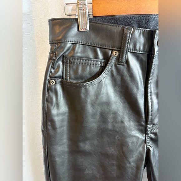GAP High Rise Vegan Leather Vintage Slim‎ Pants Black Size 6 S Short Petite 358 - Picture 6 of 13